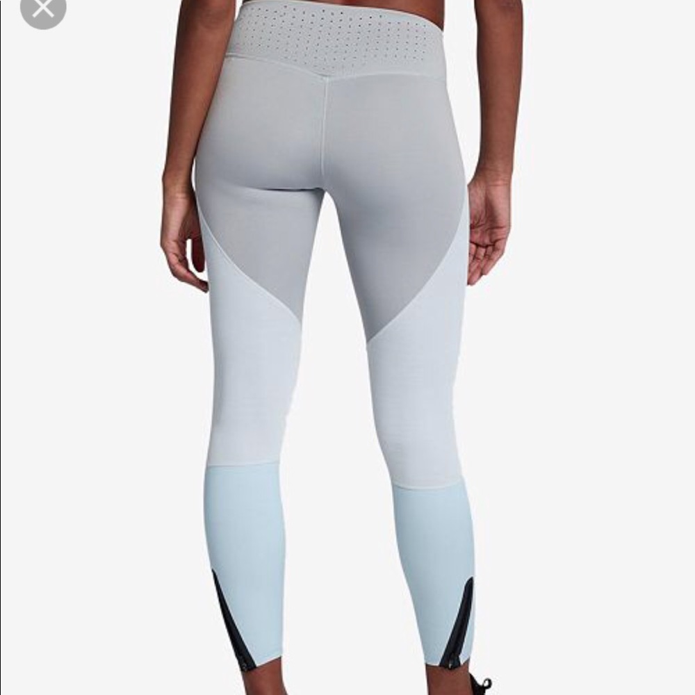 Nike color blocked legendary tight fit leggings